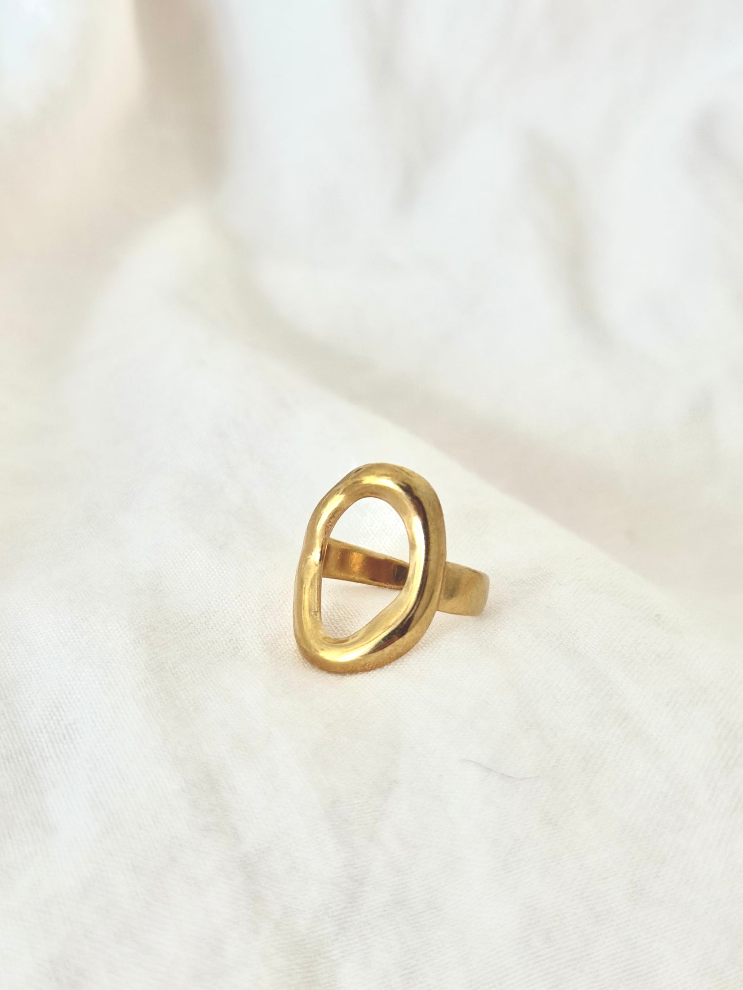 Anillo Sara